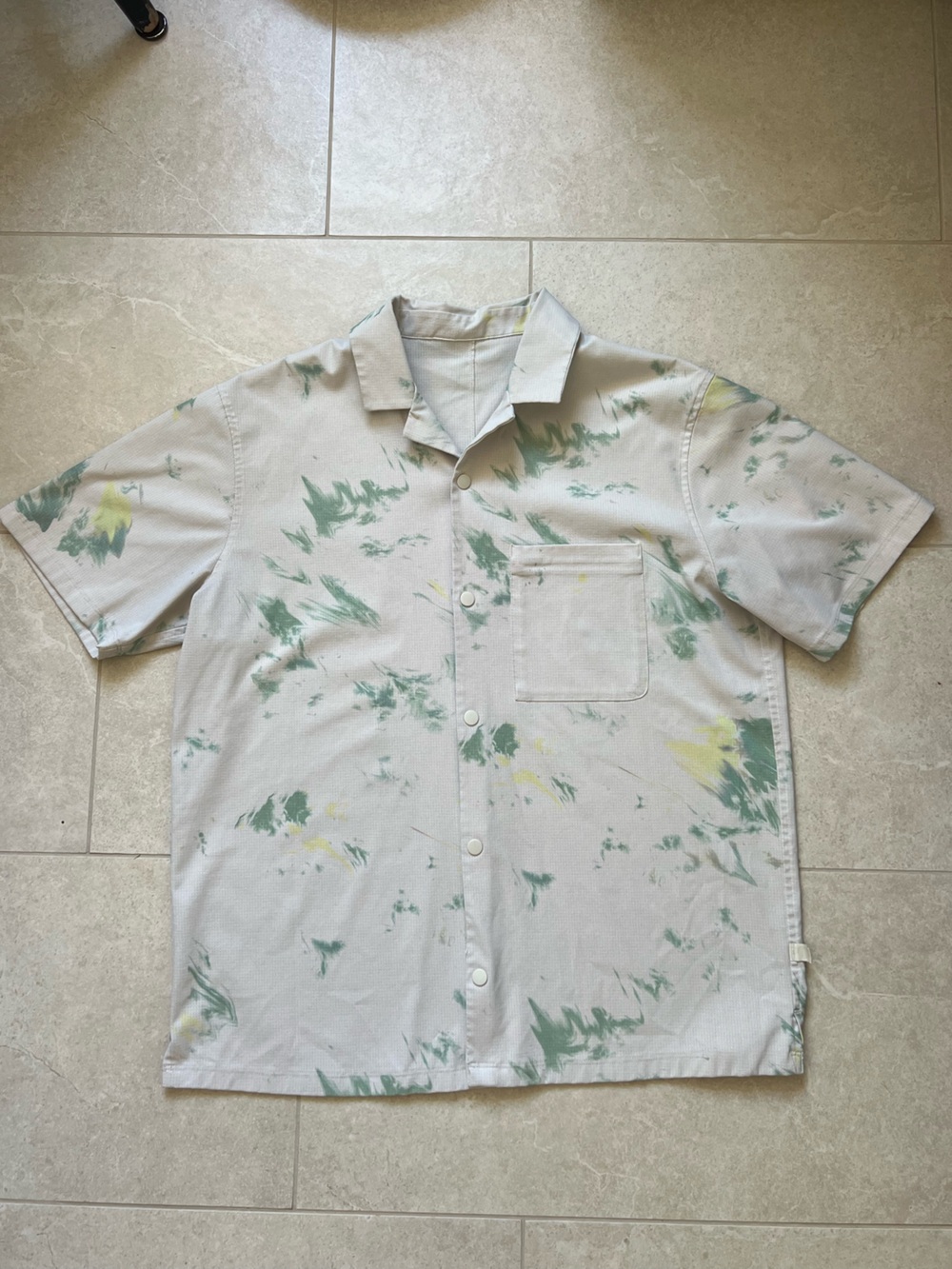 Men's Short Sleeve Button-Up Shirt in White with Green Tie-Dye